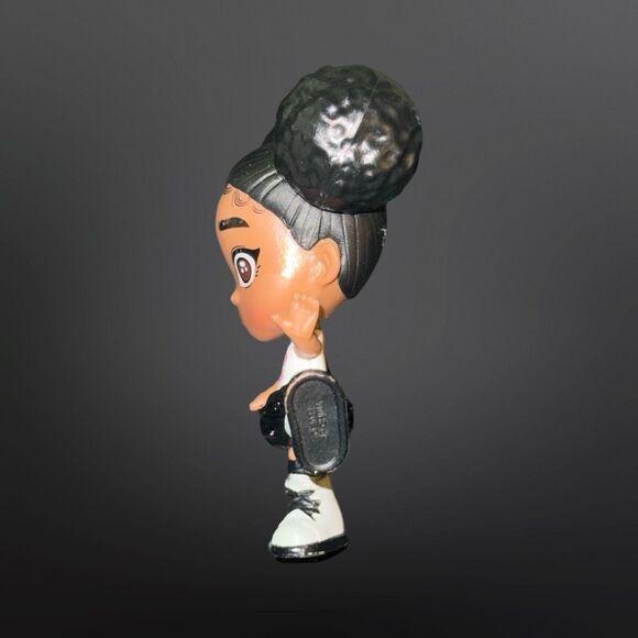 That Girl Lay Lay Super Slayin’ Surprise Figures B22 - Picture 3 of 5